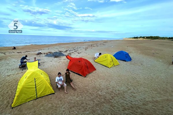 Nên chọn thời điểm mùa khô để đi camping Gành Đá Phổ Vinh 