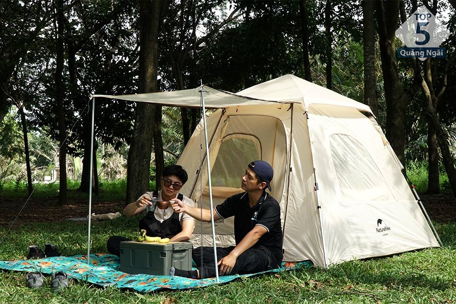 Cách bung lều cắm trại khá đơn giản và dễ dàng